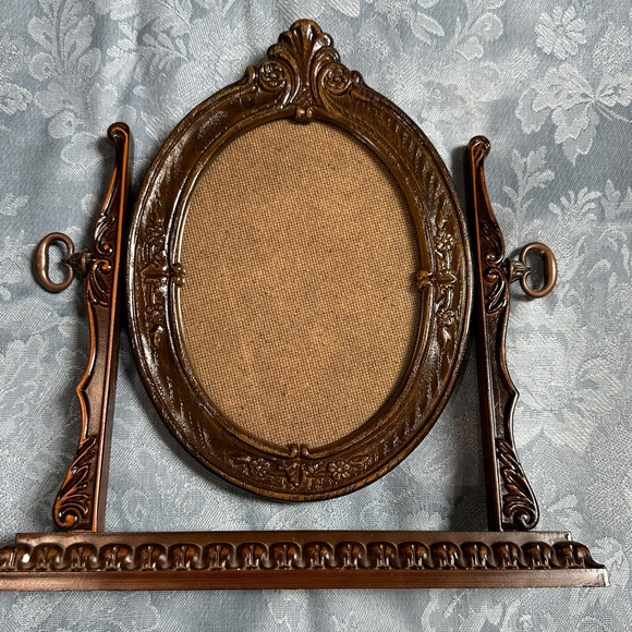 Vintage look Victorian Picture Frame - Picture 1 of 3